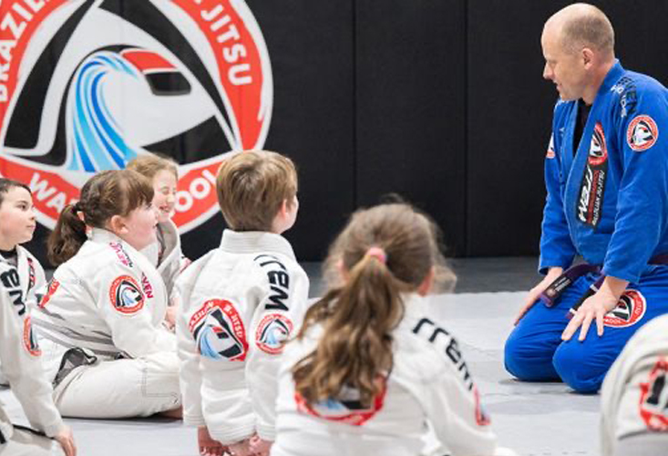 Brazilian Jiu Jitsu instructor giving lessons Warrnambool kids